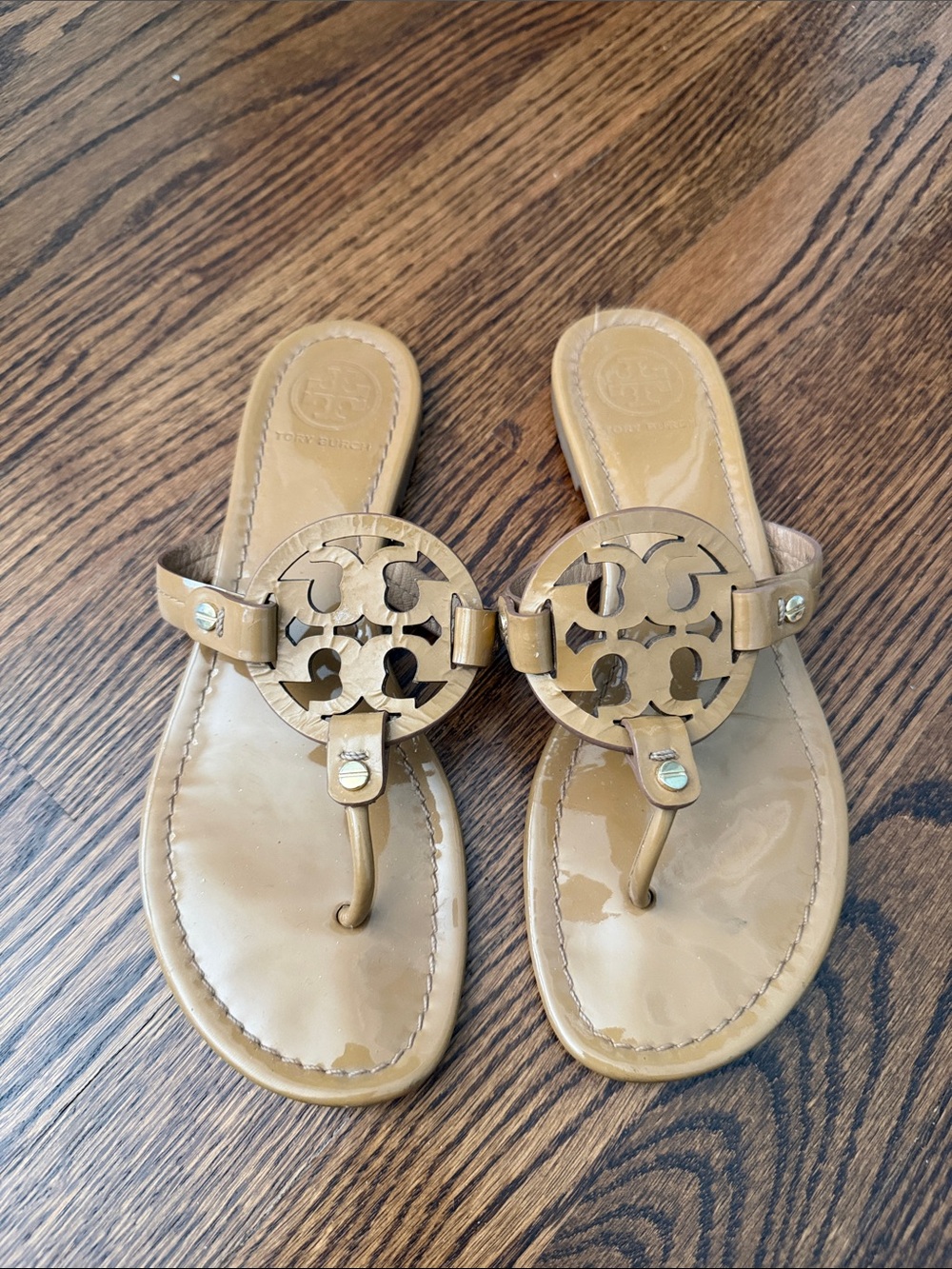 Tory Burch Tan Patent Leather Miller Thong Sandals with Logo Medallions